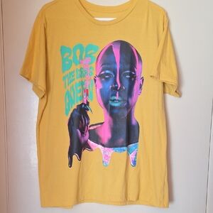 Graphic Tee in Yellow